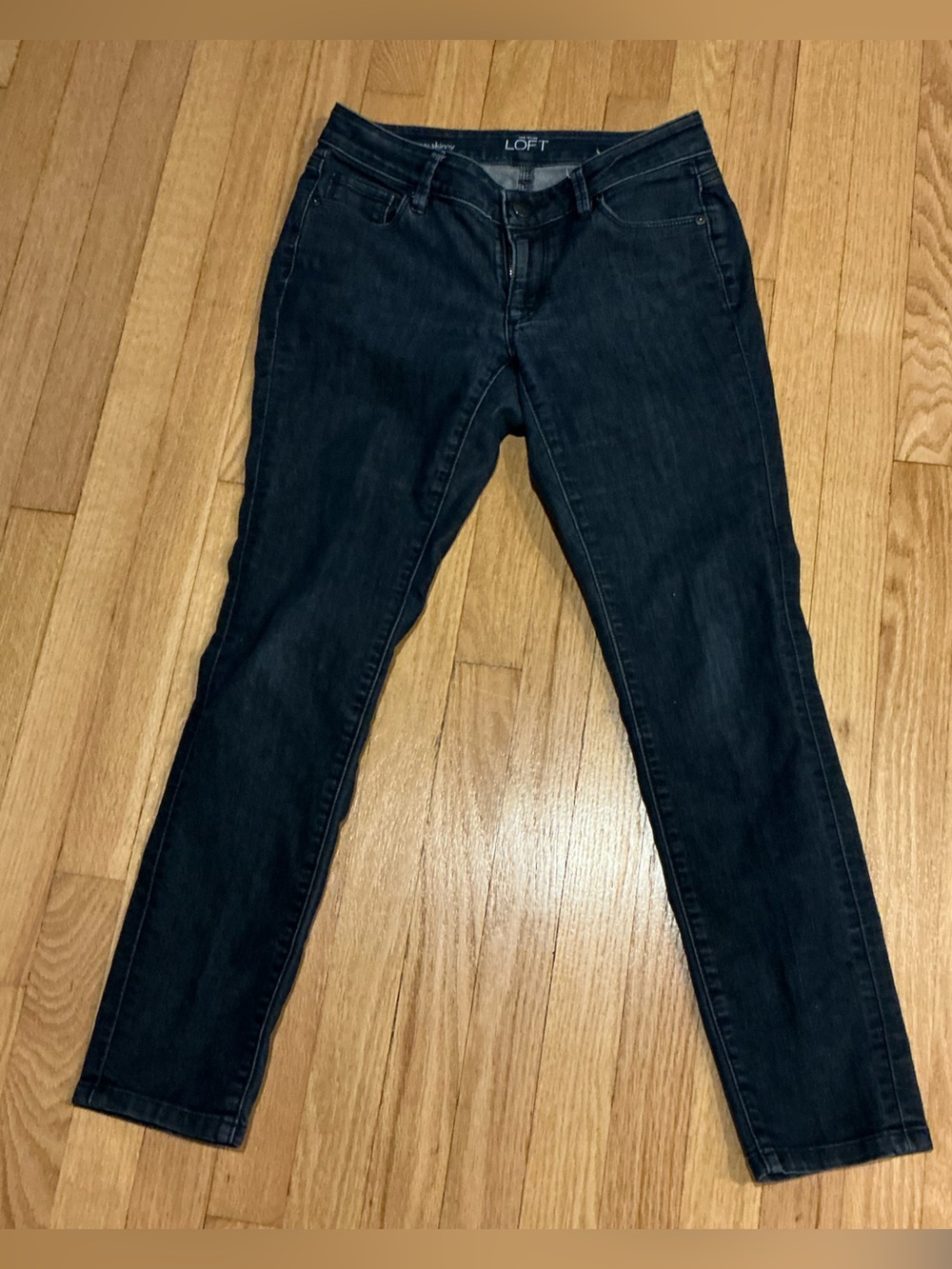 Ann Taylor loft curvy skinny jeans 26/2P dark blue jeans
